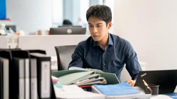 科银宏泰 困在百万违约金里的打工人